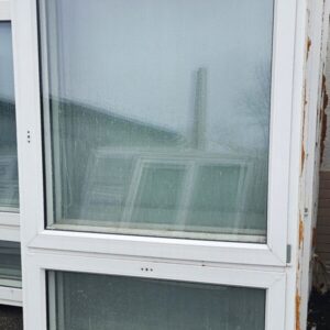 Použité plastové okno 128x204 cm, biele, dvojsklo